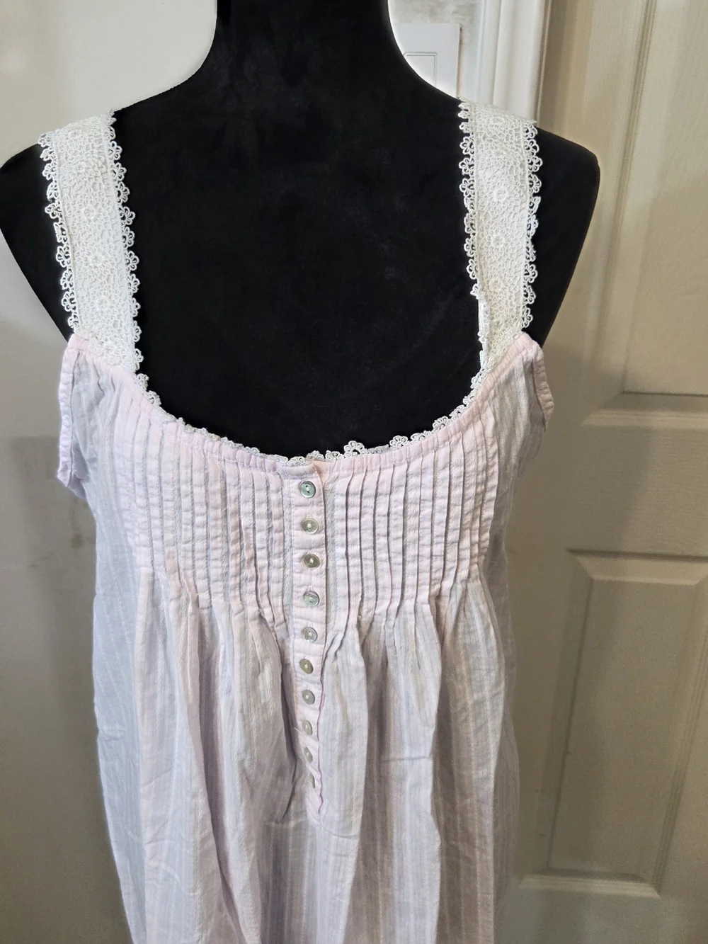 Eileen West Pale Pink Cotton Nightgown Smocked Bodice Lace Trim Sleeveless - Picture 3 of 13